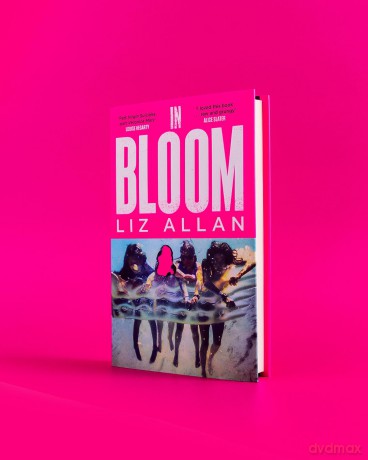 In Bloom: A raw and gripping debut novel for fans of The Virgin Suicides - Liz Allan [KSIĄŻKA]