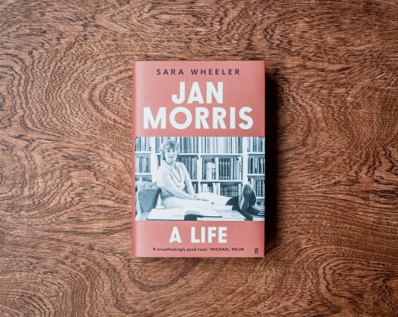 Jan Morris: A Life - 'Breathtakingly good.' Michael Palin - Sara Wheeler [KSIĄŻKA]