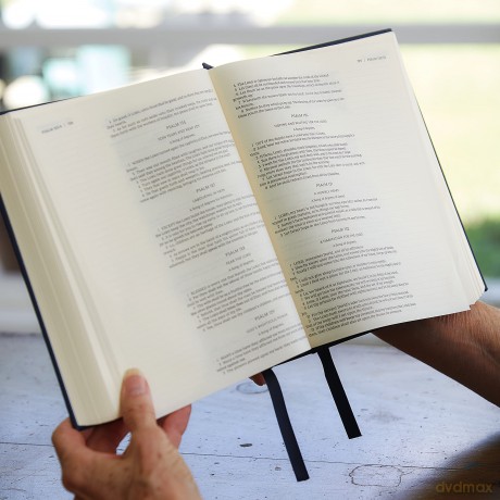 KJV Large Print Bible, Journal the Word, Reflect, Journal or Create Art Next to Your Favorite Verses (Green Cloth Over Board, Red Letter, Comfort Print: King James Version) [KSIĄŻKA]