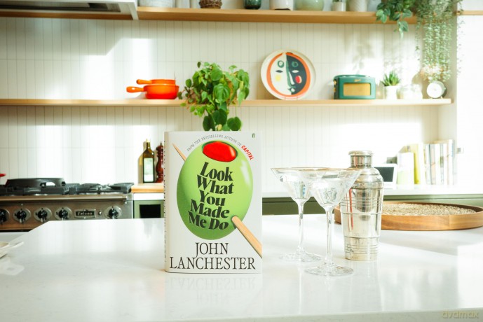 Look What You Made Me Do: The 'insanely brilliant' (Marina Hyde) Sunday Times bestseller - John Lanchester [KSIĄŻKA]