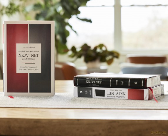 NKJV-NET Parallel New Testament with NET Translators' Notes, Hardcover, Red Letter, Comfort Print: Unparalleled Insights with over 16,000 Translator Notes [KSIĄŻKA]