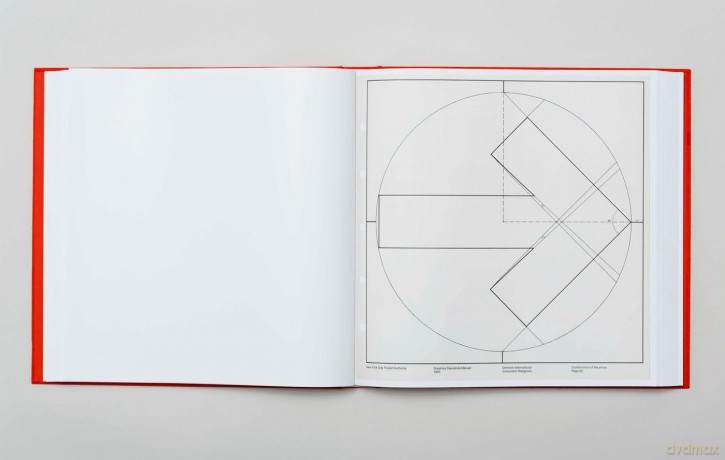 NYCTA Graphics Standards Manual - Standards Manual [KSIĄŻKA]