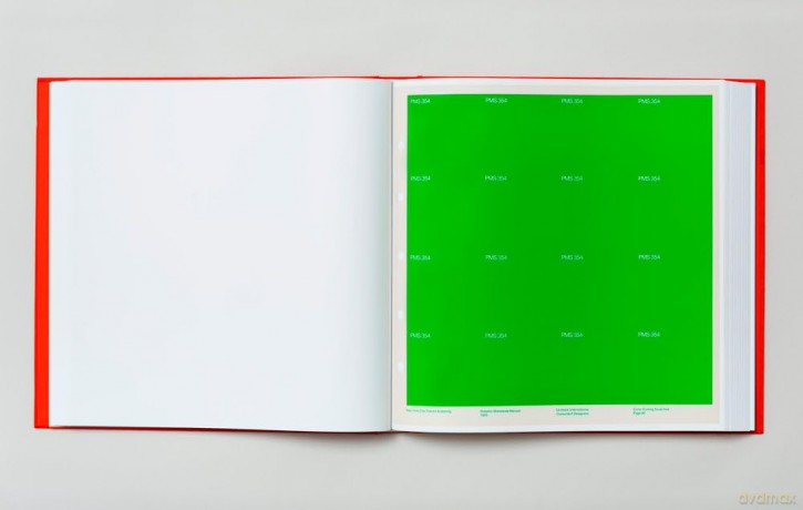 NYCTA Graphics Standards Manual - Standards Manual [KSIĄŻKA]