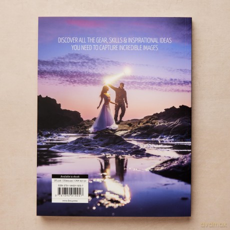 Outdoor Light-Painting Photography: The Essential Field Guide - Eric Par [KSIĄŻKA]