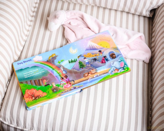 See What God Made!: A Creation Story Lift-the-Flap Book - Bostrom Kathleen [KSIĄŻKA]