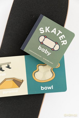 Skater Baby: Board Book for Early Learners (Let's Go! Baby) - Danielle, Il Wilson [KSIĄŻKA]