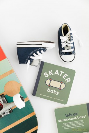 Skater Baby: Board Book for Early Learners (Let's Go! Baby) - Danielle, Il Wilson [KSIĄŻKA]