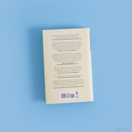 Smallie: A rich, immersive debut novel about a family affected by the Windrush Scandal - E Mckenzie-Goddar [KSIĄŻKA]