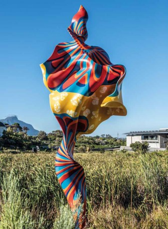 The Art Travel Book: 40 Iconic Outdoor Artworks (The Travel Book Series) - Nadin Van Den Bosch [KSIĄŻKA]