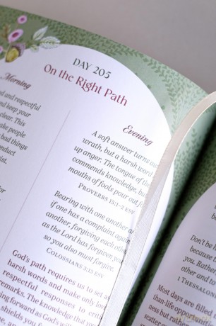 The Bible Promise Book for Morning and Evening: Promises, Devotions, and Prayers for Women - Compiled By Barbour [KSIĄŻKA]