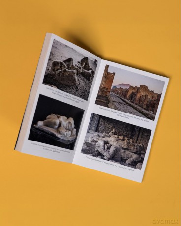 The Buried City: The Revelatory New History from the Director of Pompeii - a Sunday Times Bestseller - Gabriel Zuchtriegel [KSIĄŻKA]