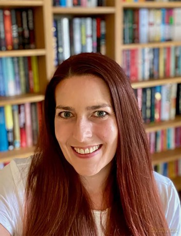 The Diverging Lives of Bethany Raven: The warm, witty, enemies-to-lovers, multiverse rom-com BRAND-NEW for Spring 2026, perfect for fans of Holly Gramazio and Sarah Lotz! - Sarah E Bonner [KSIĄŻKA]