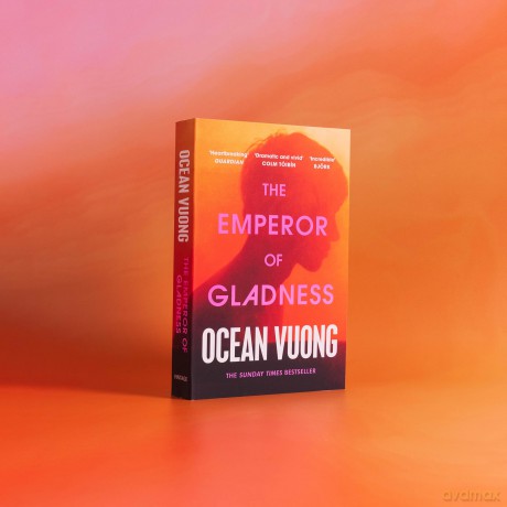 The Emperor of Gladness: Discover the Sunday Times bestseller about chosen family and second chances, one of 2026's most powerful new reads - Ocean Vuong [KSIĄŻKA]