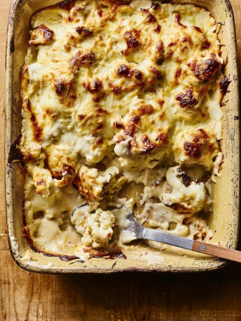 The Greatest Traybake Cookbook Ever: THE INSTANT SUNDAY TIMES BESTSELLER - John Gregory-Smith [KSIĄŻKA]