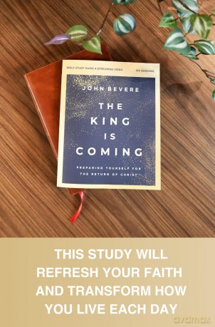 The King Is Coming Bible Study Guide plus Streaming Video: It's Time to Prepare for the Return of Christ - Bevere John [KSIĄŻKA]