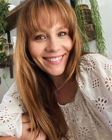The Magical Matcha Teashop: The brand new small-town cozy romance to fall in love with in 2026, perfect for fans of healing fiction - Holly Halliwell [KSIĄŻKA]