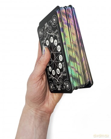 The MicroCosmic Oracle: A 60-Card Astrological Oracle (Oracle Kit Box Set with 60 Cards and Guide Book) - Julia Y [KSIĄŻKA]