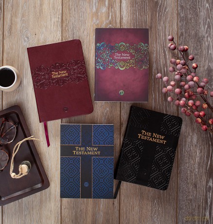 The Passion Translation New Testament (2020 Edition) - Readers' Edition Maroon - Brian Simmons [KSIĄŻKA]
