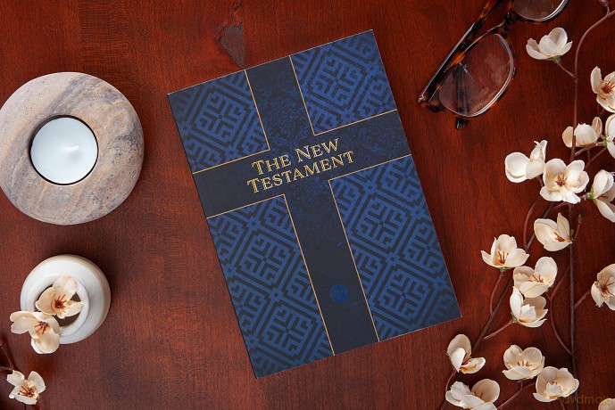 The Passion Translation New Testament (2020 Edition) - Readers' Edition Sapphire - Brian Simmons [KSIĄŻKA]