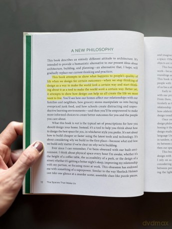 The Spaces That Make Us: Why Design Is Broken and How We Can Create a Happier, Healthier World - The Perfect Father's Day Gift for Dads - Kurani Danish [KSIĄŻKA]