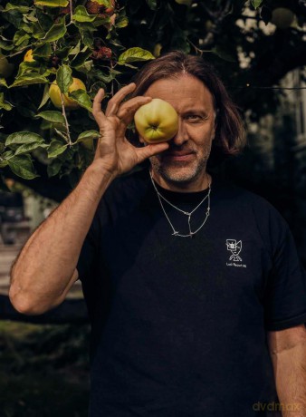The Swedish Cookbook: Lagom flavours for the modern kitchen - Niklas Ekstedt [KSIĄŻKA]