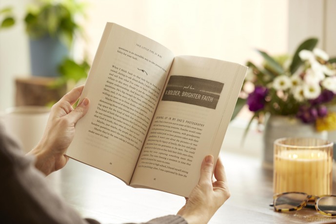 This Little Fire of Mine: How Flickers of Doubt Can Spark a Bolder, Brighter Faith - Kendall Mariah [KSIĄŻKA]