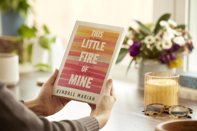 This Little Fire of Mine: How Flickers of Doubt Can Spark a Bolder, Brighter Faith - Kendall Mariah [KSIĄŻKA]