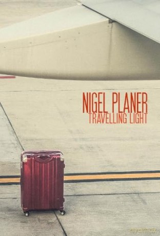 Travelling Light - Nigel Planer [KSIĄŻKA]