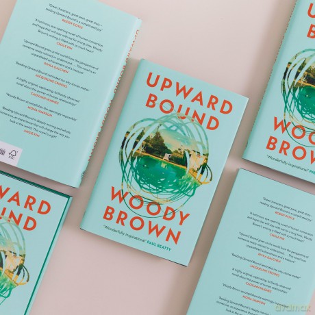 Upward Bound: The New York Times bestselling novel about friendship, connection and the dreams that shape us - Woody Brown [KSIĄŻKA]