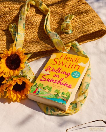 Walking On Sunshine - Heidi Swain [KSIĄŻKA]