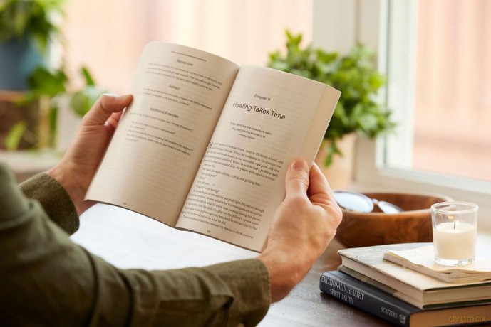 When You Love Someone in Recovery: A Hopeful Guide to Understanding Addiction - Caroline Beidler [KSIĄŻKA]