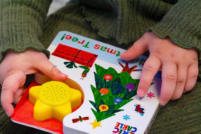 World of Eric Carle: Oh Christmas Tree! Sound Book - PI Kids - Unknown [KSIĄŻKA]