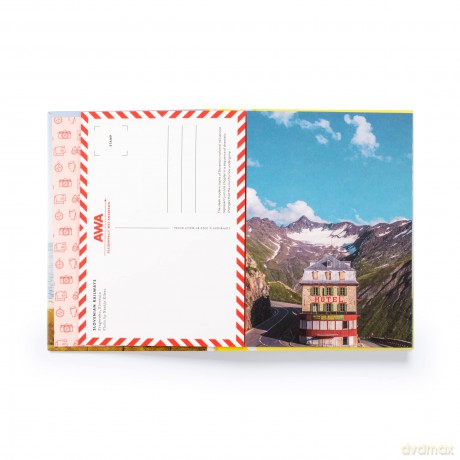 Accidentally Wes Anderson Postcards [KSIĄŻKA]