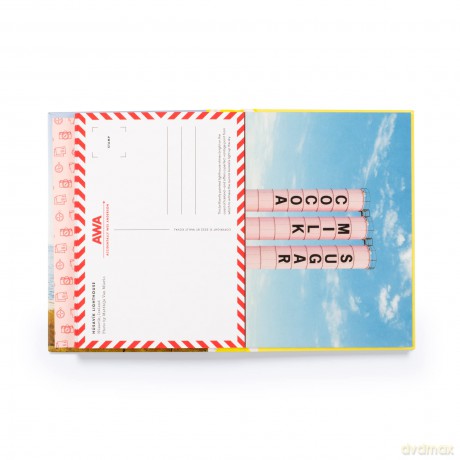 Accidentally Wes Anderson Postcards [KSIĄŻKA]