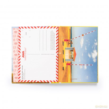 Accidentally Wes Anderson Postcards [KSIĄŻKA]