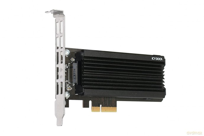 Adapter IcyDock M.2 NVMe SSD to PCIe Ada