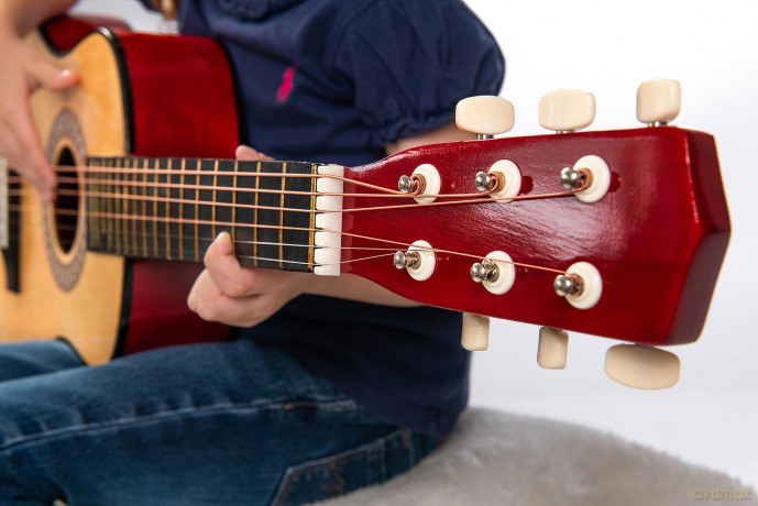 BGB Holzgitarre mit 6 Saiten, 75cm