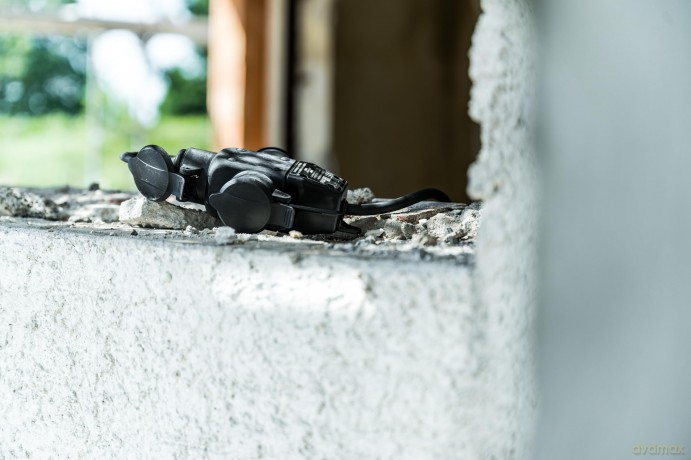 Brennenstuhl Kreuzverteiler Schuko-Gummi