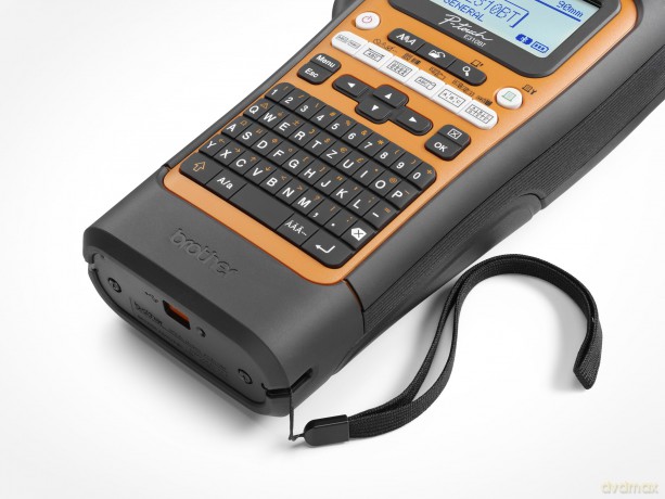 Brother: Brother P-touch E310BT Beschriftungsger