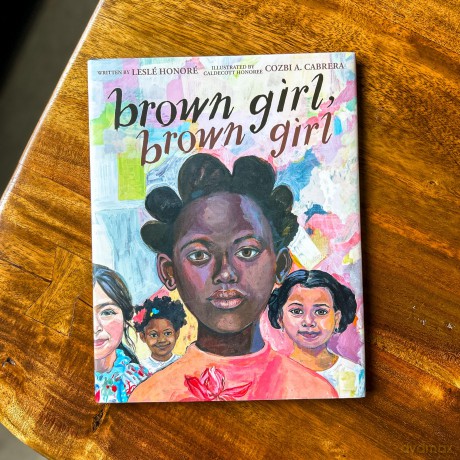 Brown Girl Brown Girl [KSIĄŻKA]