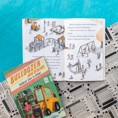 Bulldozer Goes to School [KSIĄŻKA]