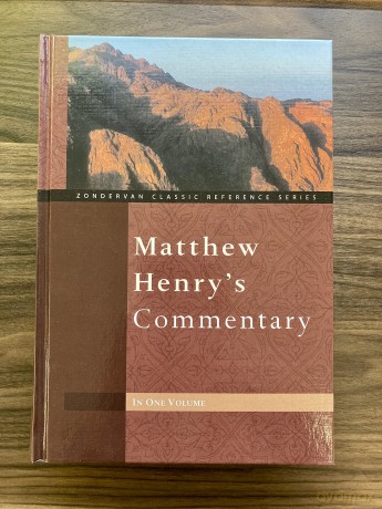 Commentary Hb [KSIĄŻKA]