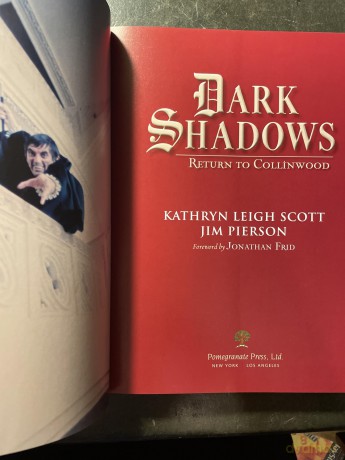 Dark Shadows Return To Collinwood Book [KSIĄŻKA]