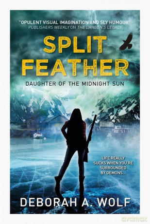 Daughter of the Midnight Sun Spli [KSIĄŻKA]