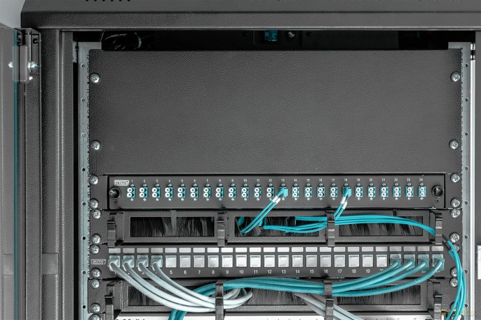 DIGITUS Abdeckplatte 4HE Blindabdeckung