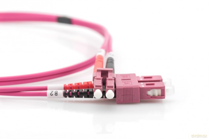 DIGITUS LWL Patchkabel LC -> SC 3.00m M