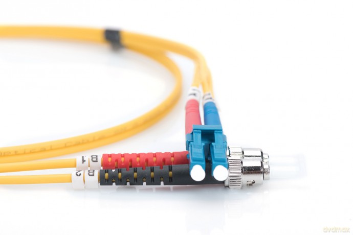 DIGITUS LWL Patchkabel LC -> ST 3.00m Si