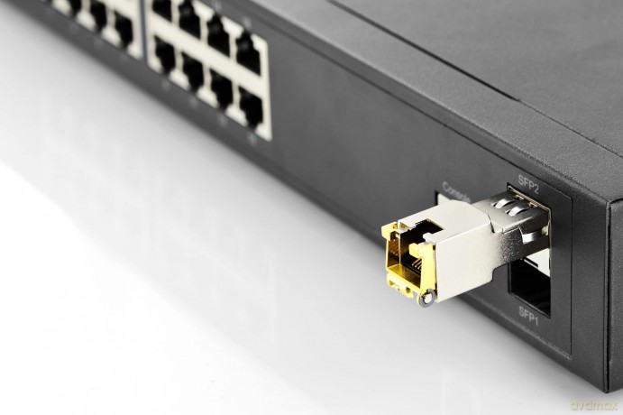 DIGITUS Modul SFP Kupfer RJ45 1.25Gpbs 1
