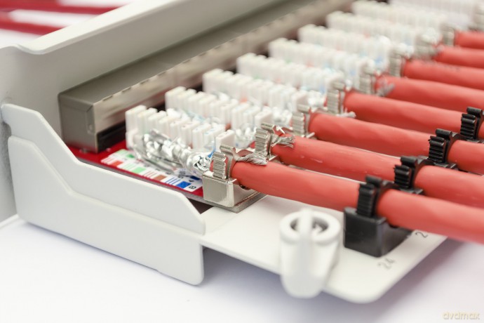 DIGITUS Patchpanel 1HE 24-Port Cat6a ges