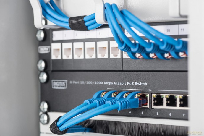 DIGITUS Switch 8-Port Gigabit 80W PoE